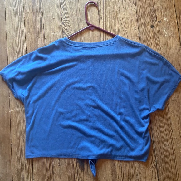 Old Navy T-shit - Picture 2 of 2